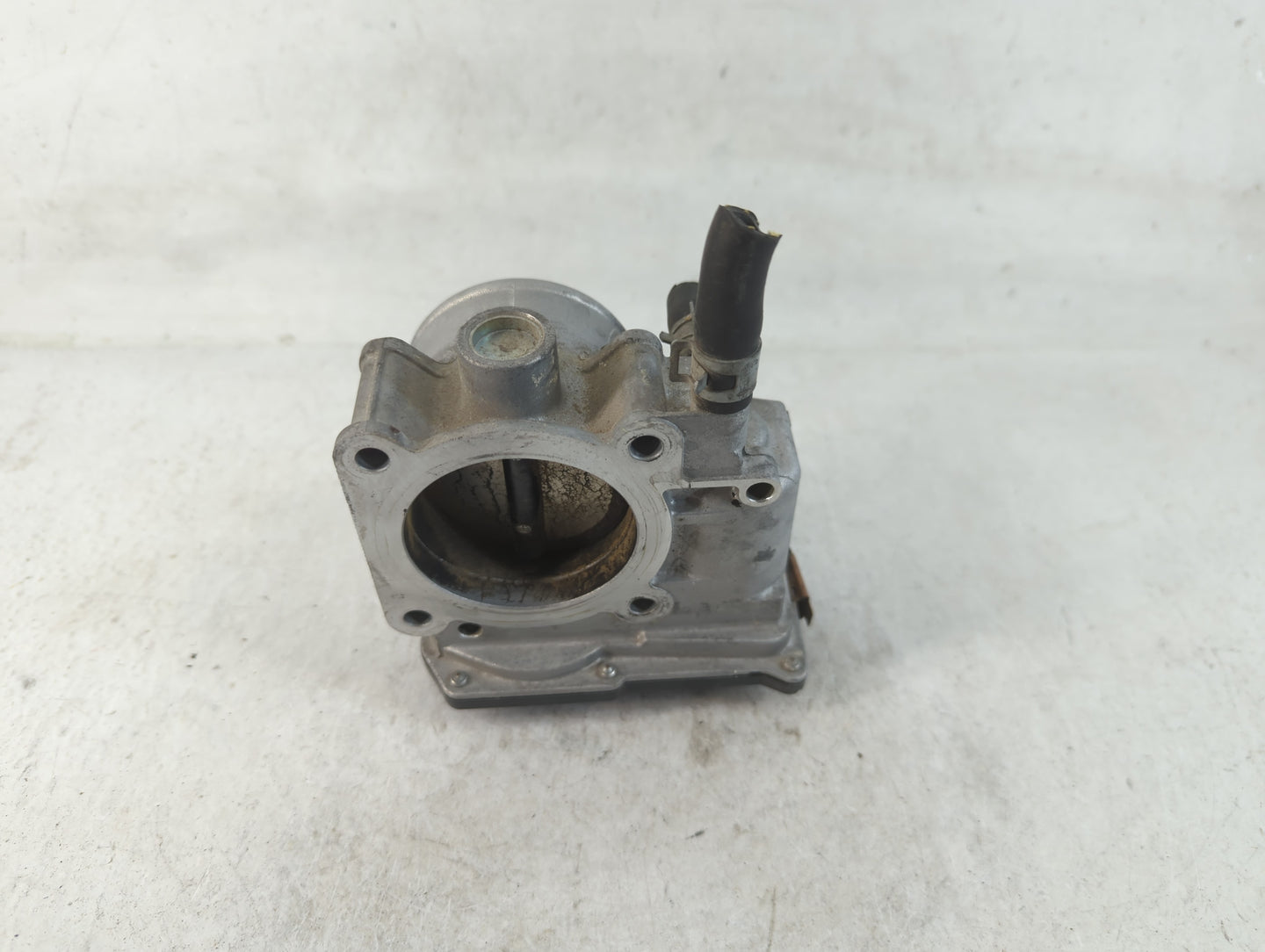 2013-2019 Nissan Sentra Throttle Body P/N:3RA60-01 B Fits Fits 2013 2014 2015 2016 2017 2018 2019 OEM Used Auto Parts - Oemu