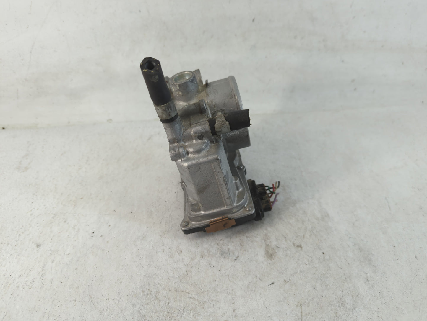 2013-2019 Nissan Sentra Throttle Body P/N:3RA60-01 B Fits Fits 2013 2014 2015 2016 2017 2018 2019 OEM Used Auto Parts - Oemu