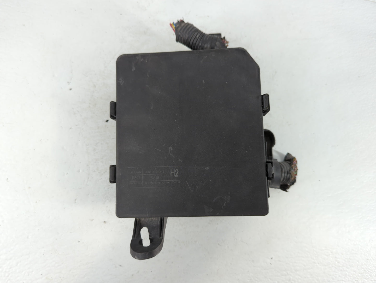 2013-2019 Nissan Sentra Fusebox Fuse Box Panel Relay Module P/N:284B7 3RA1B Fits Fits 2013 2014 2015 2016 2017 2018 2019 OEM