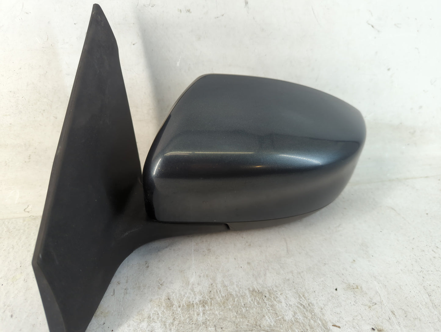 2016-2019 Nissan Sentra Driver Side View Mirror - Left Door Mirror OEM Used - Oemusedautoparts1.com