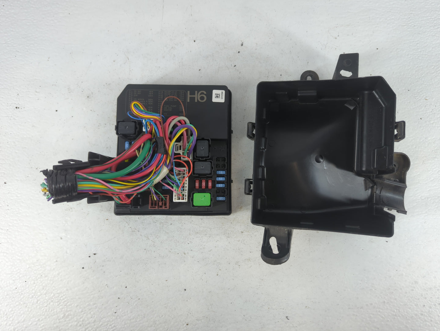 2016 Nissan Sentra Fusebox Fuse Box Panel Relay Module P/N:28437 3RA3B Fits OEM Used Auto Parts - Oemusedautoparts1.com