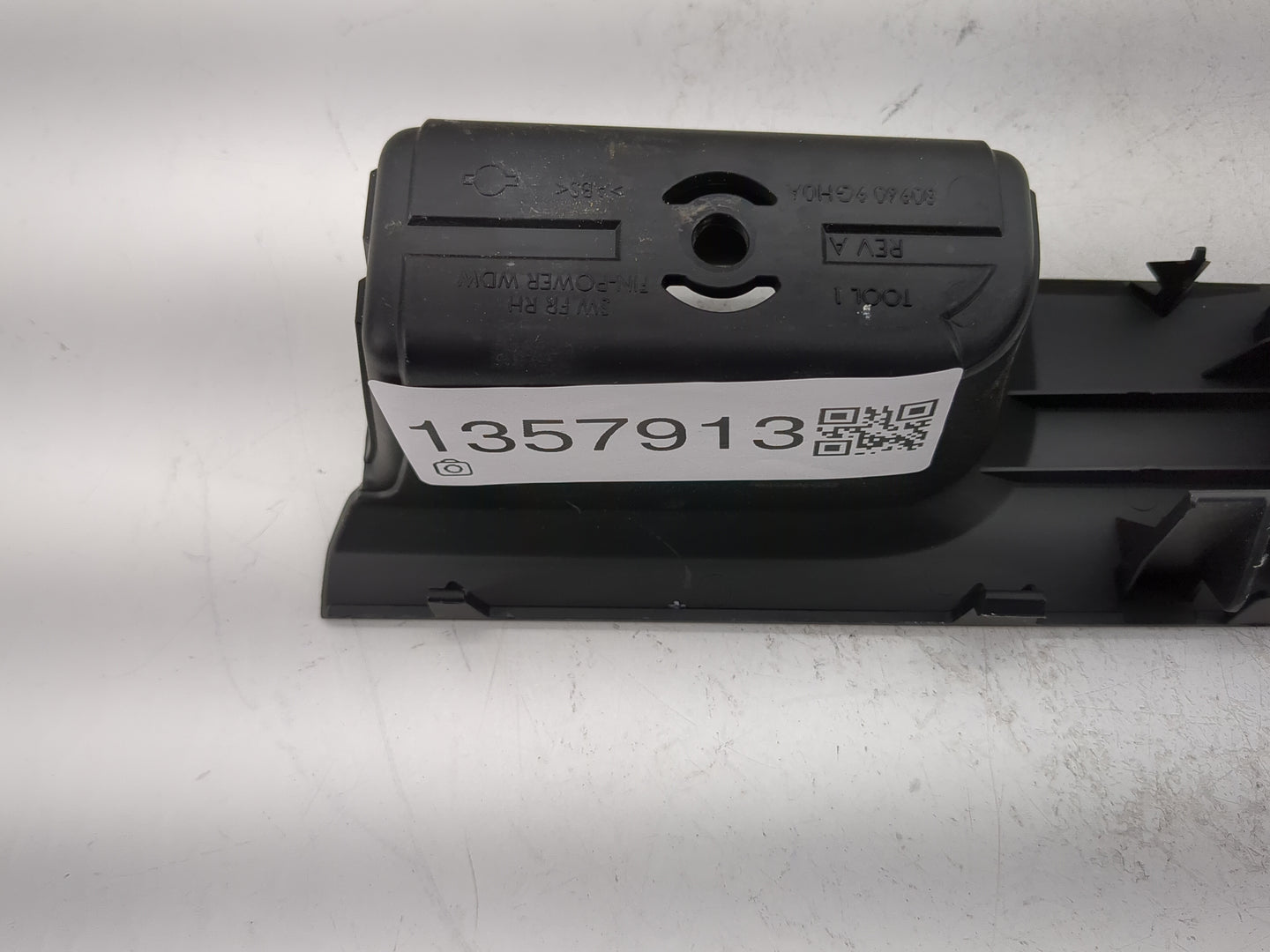 2016-2022 Nissan Titan Master Power Window Switch Replacement Driver Side Left P/N:25411 EZ00A Fits OEM Used Auto Parts - Oe