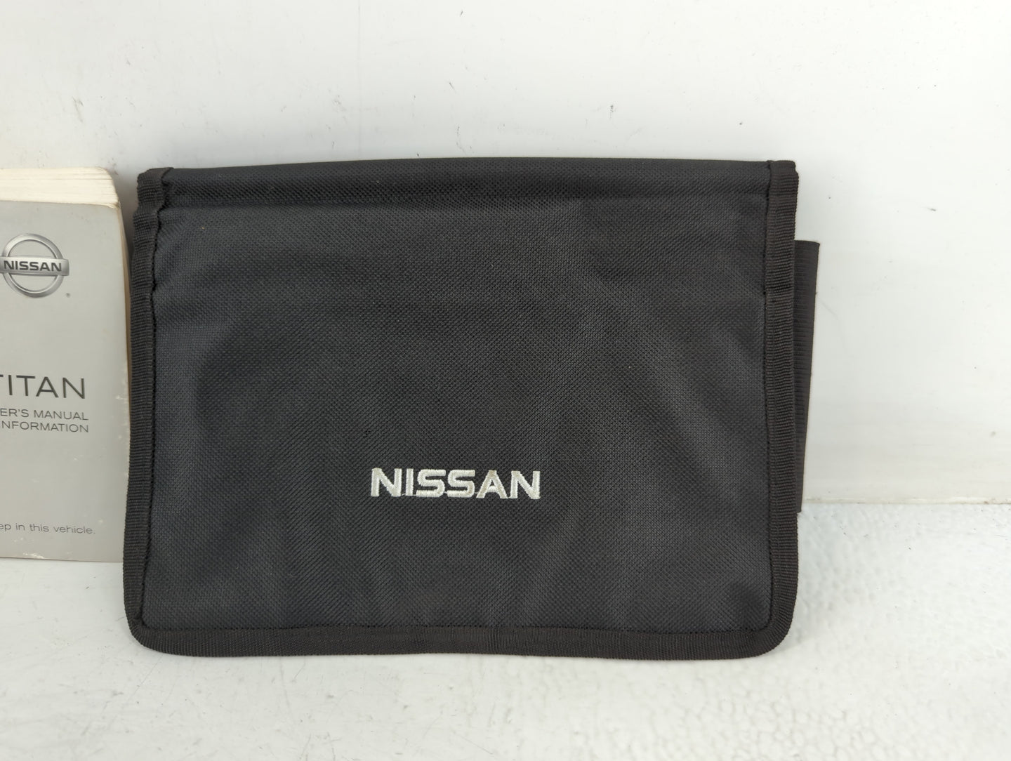 2016 Nissan Titan Owners Manual Book Guide OEM Used Auto Parts - Oemusedautoparts1.com
