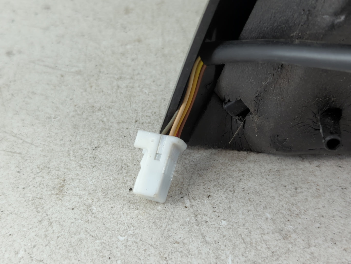 2015-2018 Nissan Versa Passenger Side View Mirror - Right Door Mirror OEM Used - Oemusedautoparts1.com