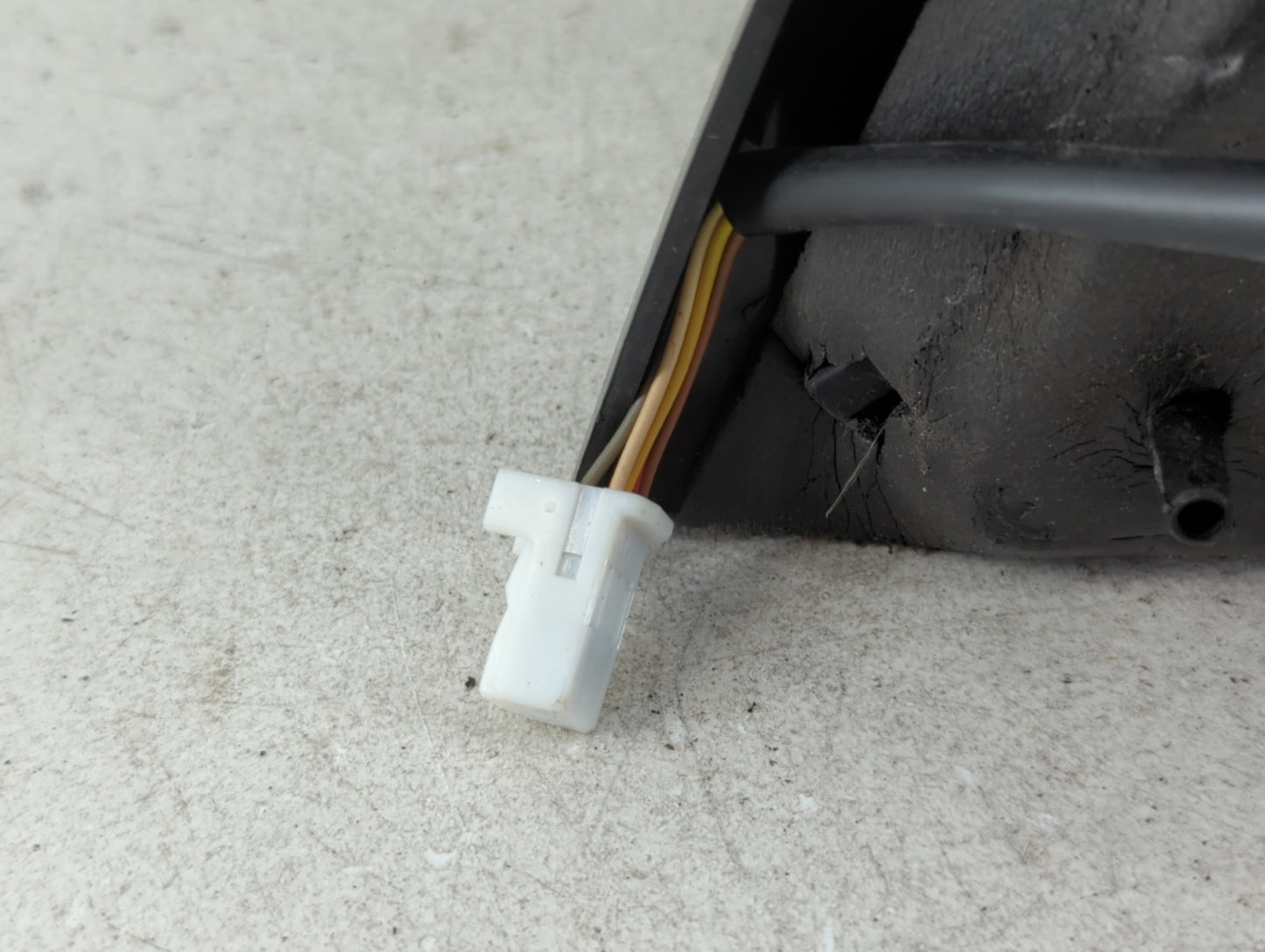 2015-2018 Nissan Versa Passenger Side View Mirror - Right Door Mirror OEM Used - Oemusedautoparts1.com