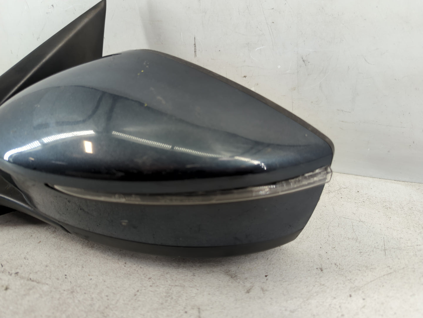 2015-2018 Nissan Versa Driver Side View Mirror - Left Door Mirror OEM Used - Oemusedautoparts1.com