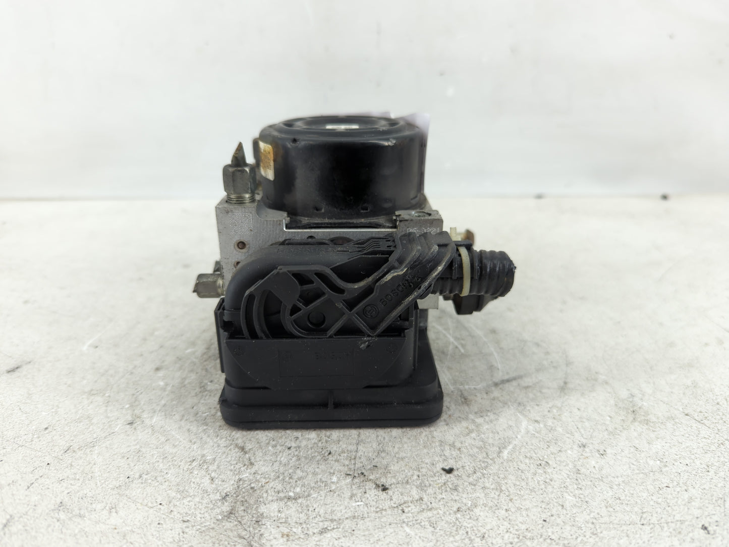 2014-2019 Nissan Versa ABS Pump Control Module Replacement P/N:47660 3WC0B Fits Fits 2014 2015 2016 2017 2018 2019 OEM Used 