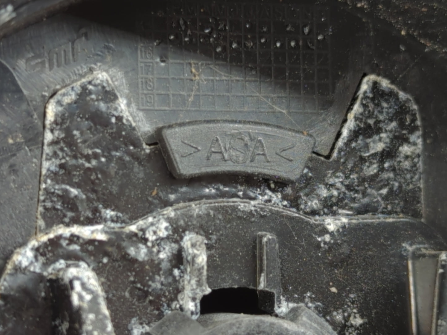 2015-2019 Nissan Versa Driver Side View Mirror - Left Door Mirror OEM Used - Oemusedautoparts1.com