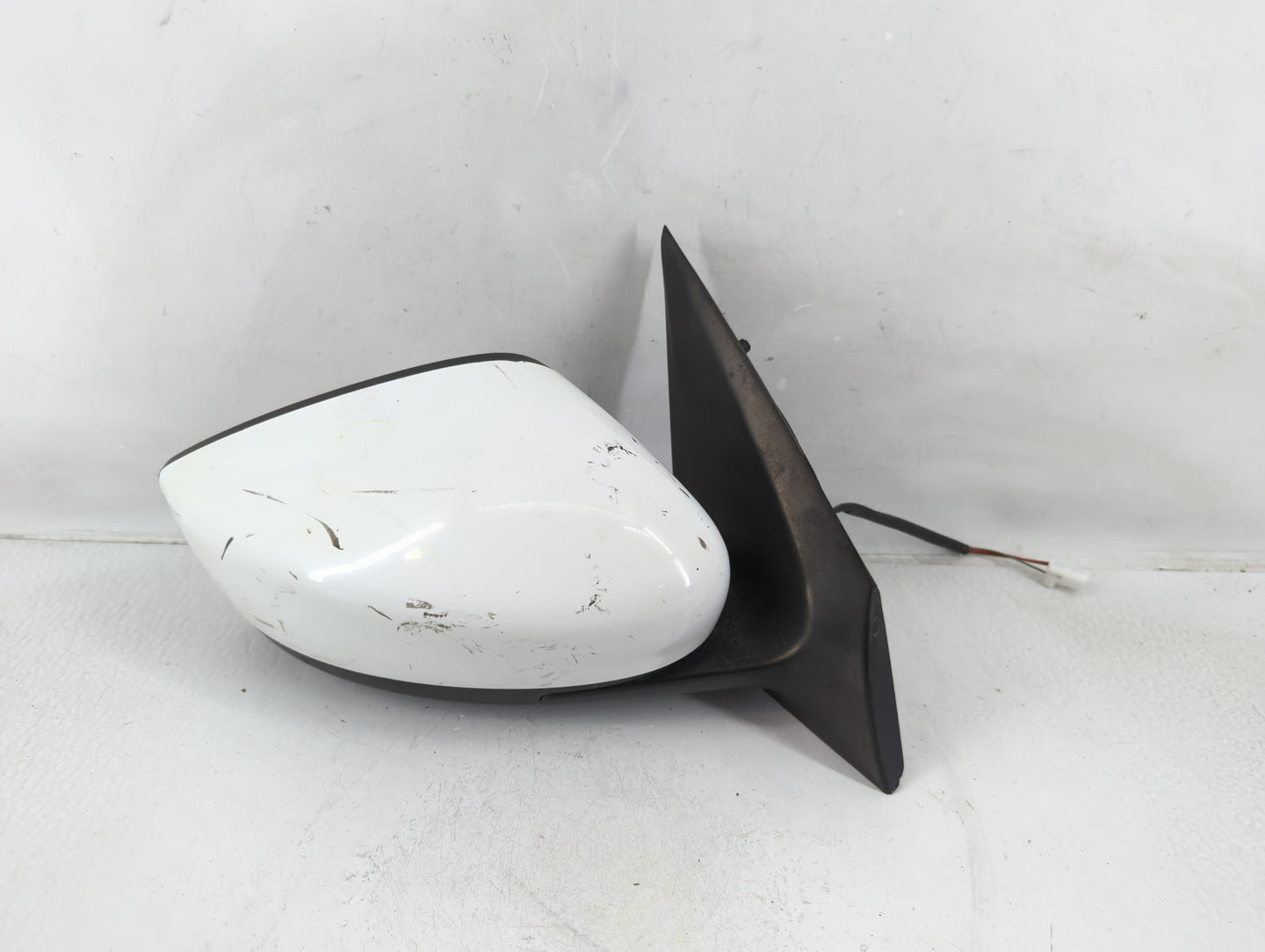 2015-2019 Nissan Versa Passenger Side View Mirror - Right Door Mirror OEM Used - Oemusedautoparts1.com
