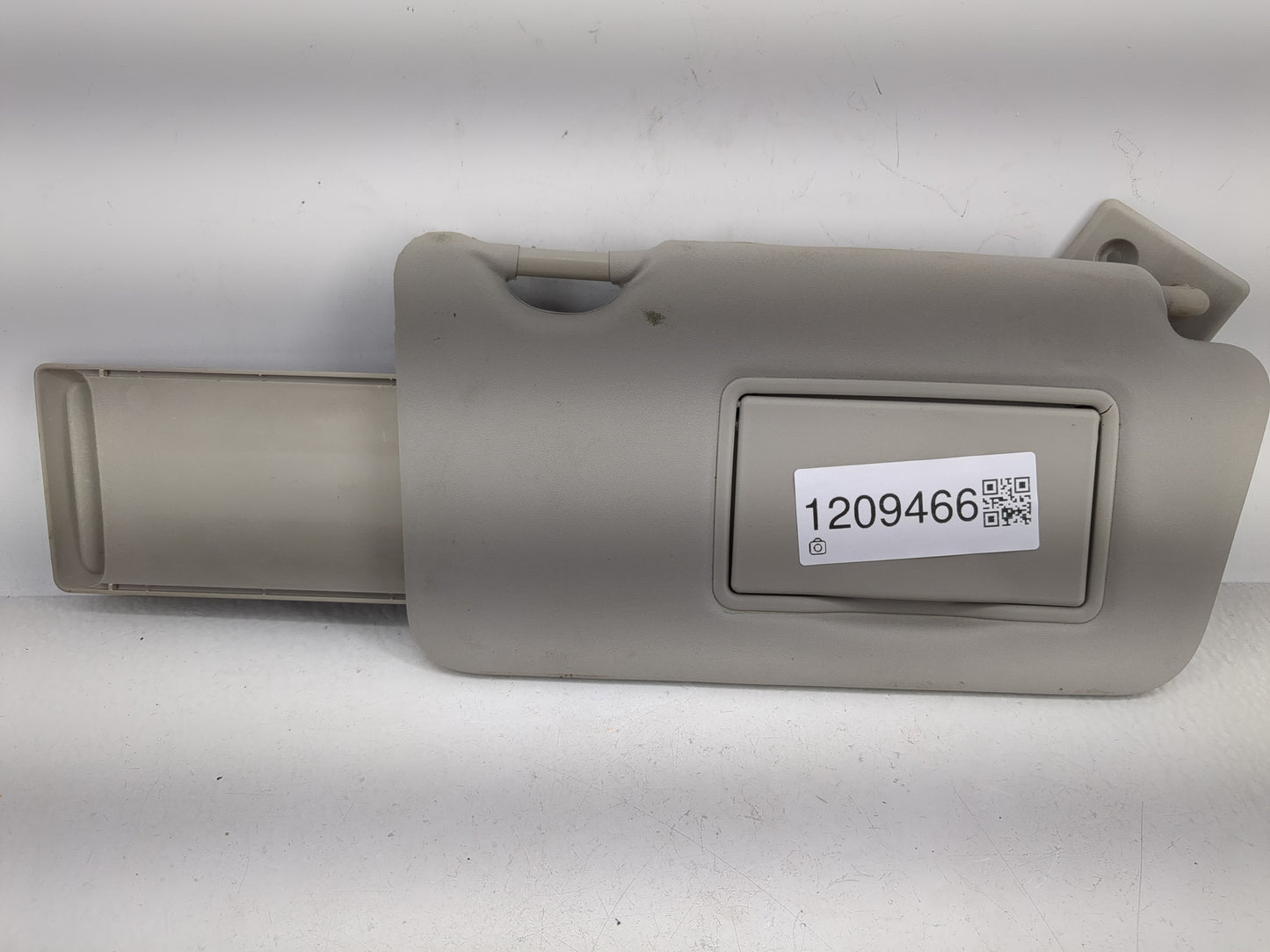 2016-2019 Nissan Versa Sun Visor Shade Replacement Passenger Right Mirror Fits Fits 2015 2016 2017 2018 2019 OEM Used Auto P