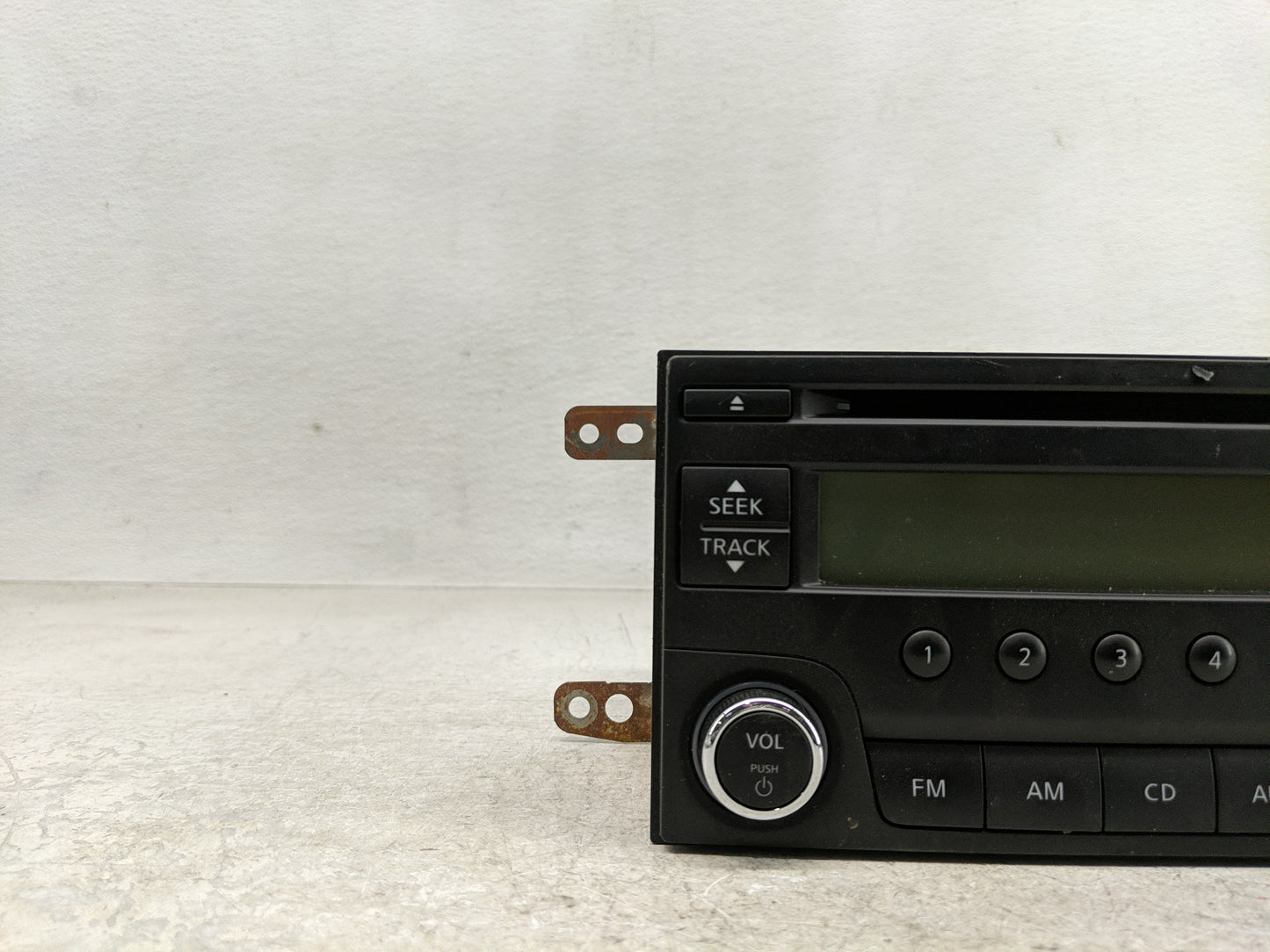 2016 Nissan Versa Radio AM FM Cd Player Receiver Replacement P/N:28185 3VY0A Fits OEM Used Auto Parts - Oemusedautoparts1.co