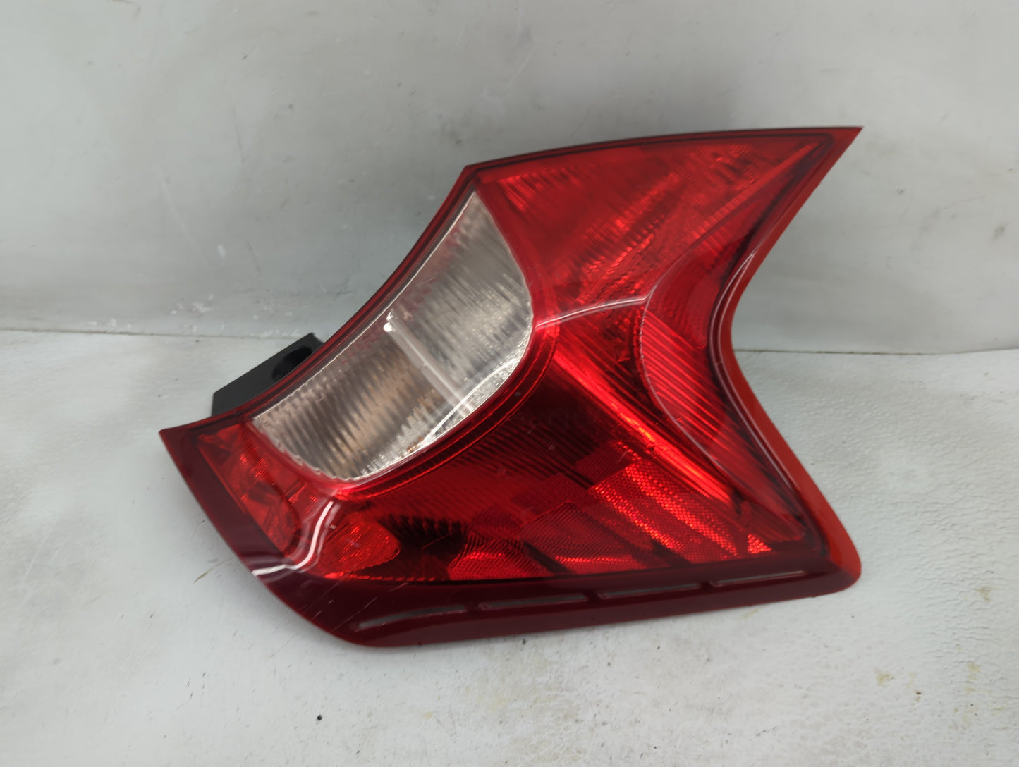 2014-2019 Nissan Versa Tail Light Assembly Passenger Right OEM P/N:265503WC0A Fits Fits 2014 2015 2016 2017 2018 2019 OEM Us