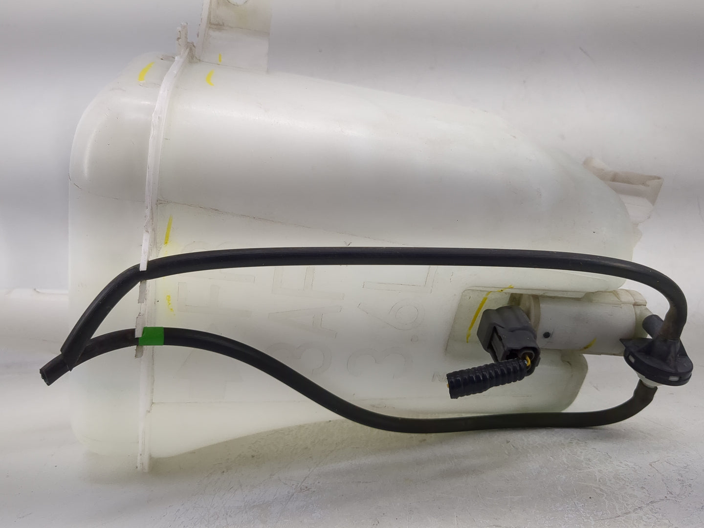 Nissan Versa Windshield Washer Fluid Reservoir Bottle Oem - Oemusedautoparts1.com