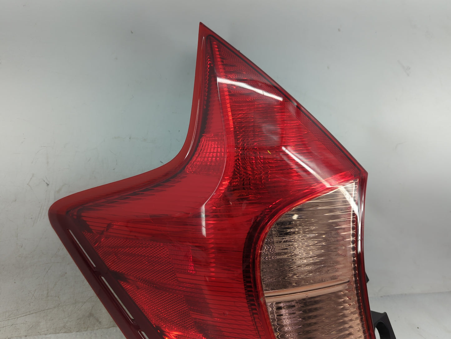 2014-2019 Nissan Versa Tail Light Assembly Driver Left OEM P/N:265553WC0A Fits Fits 2014 2015 2016 2017 2018 2019 OEM Used A