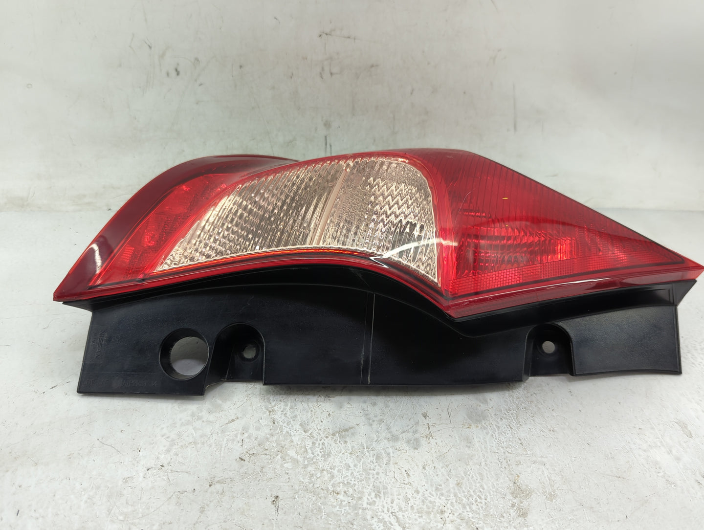 2014-2019 Nissan Versa Tail Light Assembly Driver Left OEM P/N:265553WC0A Fits Fits 2014 2015 2016 2017 2018 2019 OEM Used A