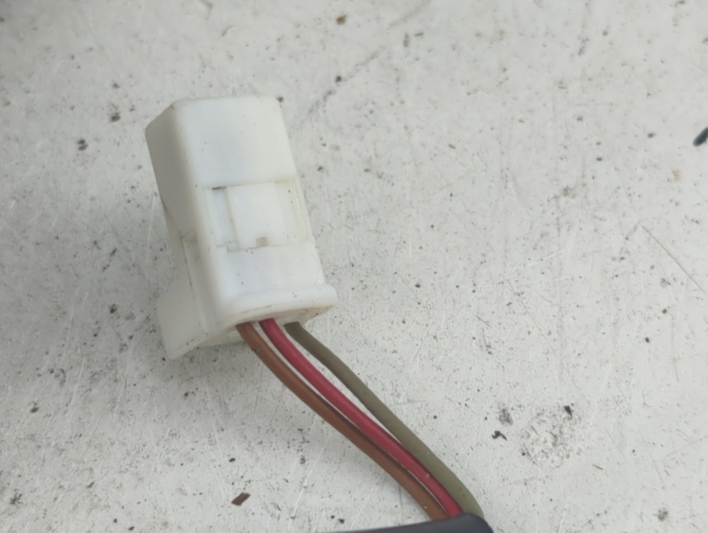 2015-2019 Nissan Versa Passenger Side View Mirror - Right Door Mirror OEM Used - Oemusedautoparts1.com