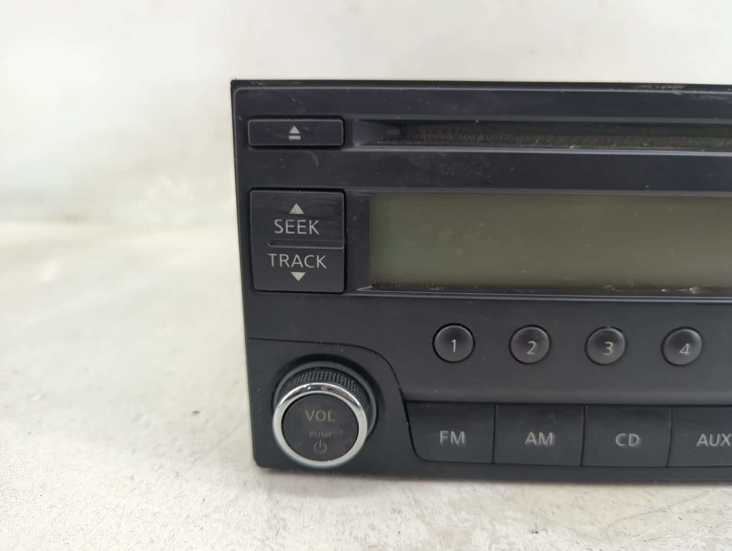 2015-2016 Nissan Versa Radio AM FM Cd Player Receiver Replacement P/N:28185 3VY0A Fits Fits 2015 2016 OEM Used Auto Parts - 