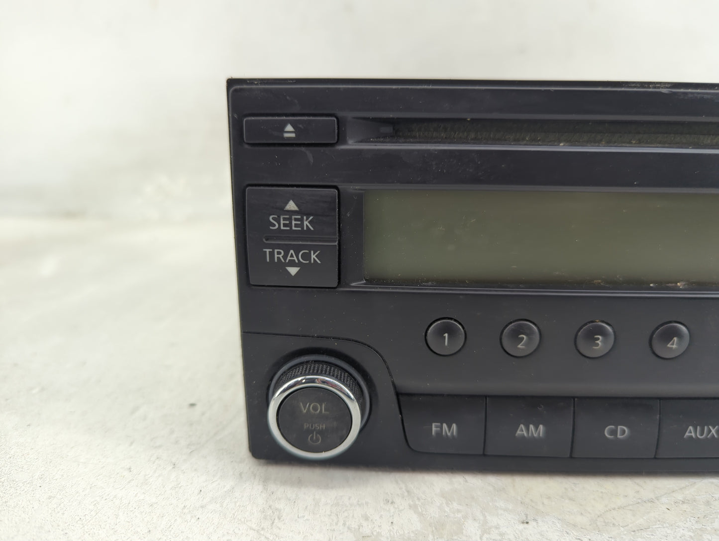 2015-2016 Nissan Versa Radio AM FM Cd Player Receiver Replacement P/N:28185 3VY0A Fits Fits 2015 2016 OEM Used Auto Parts - 
