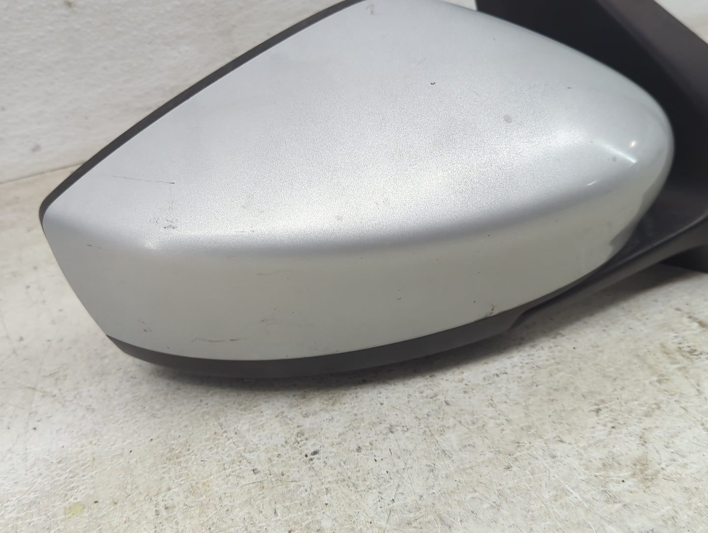 2015-2019 Nissan Versa Passenger Side View Mirror - Right Door Mirror OEM Used - Oemusedautoparts1.com