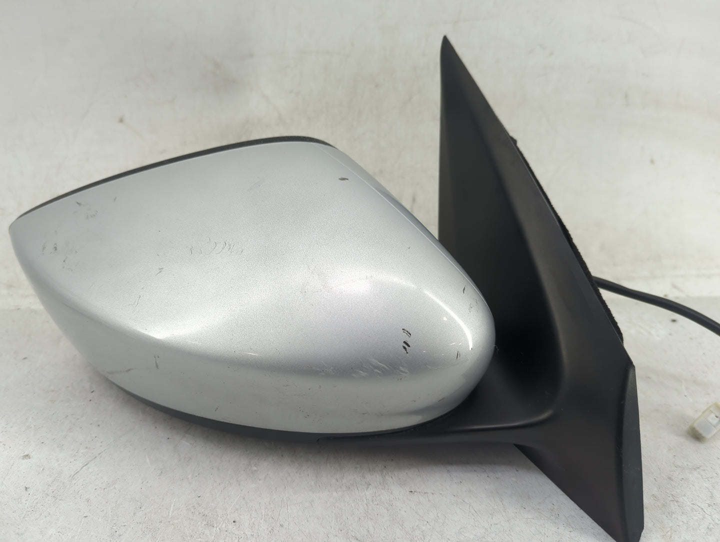 2015-2019 Nissan Versa Passenger Side View Mirror - Right Door Mirror OEM Used - Oemusedautoparts1.com