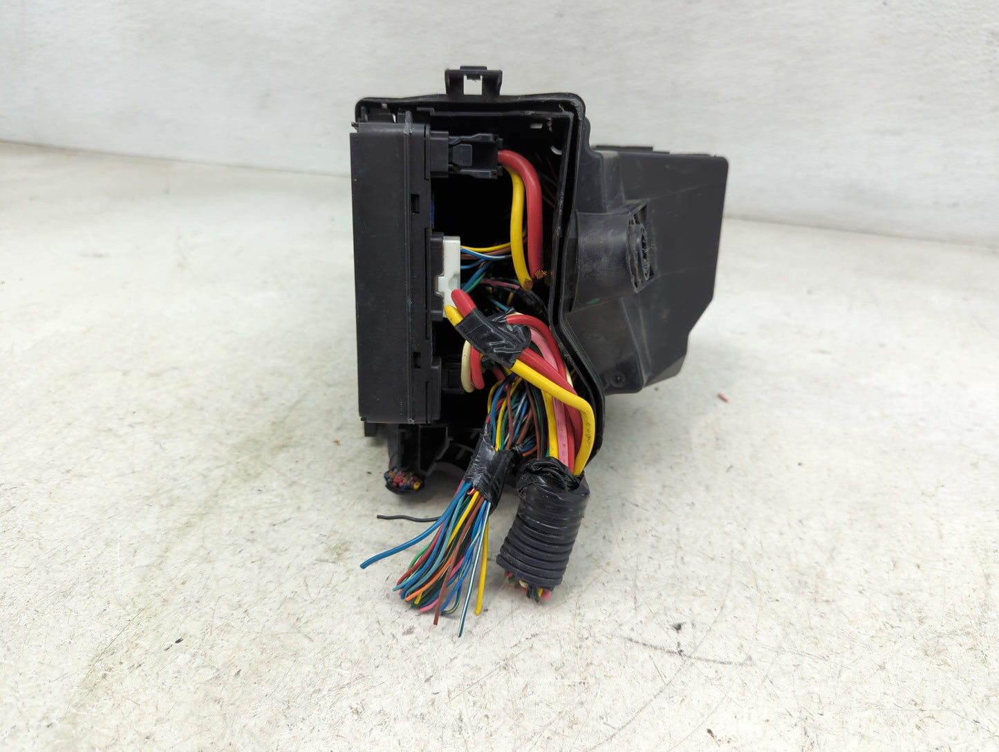 2013-2019 Nissan Versa Fusebox Fuse Box Panel Relay Module Fits Fits 2013 2014 2015 2016 2017 2018 2019 OEM Used Auto Parts 