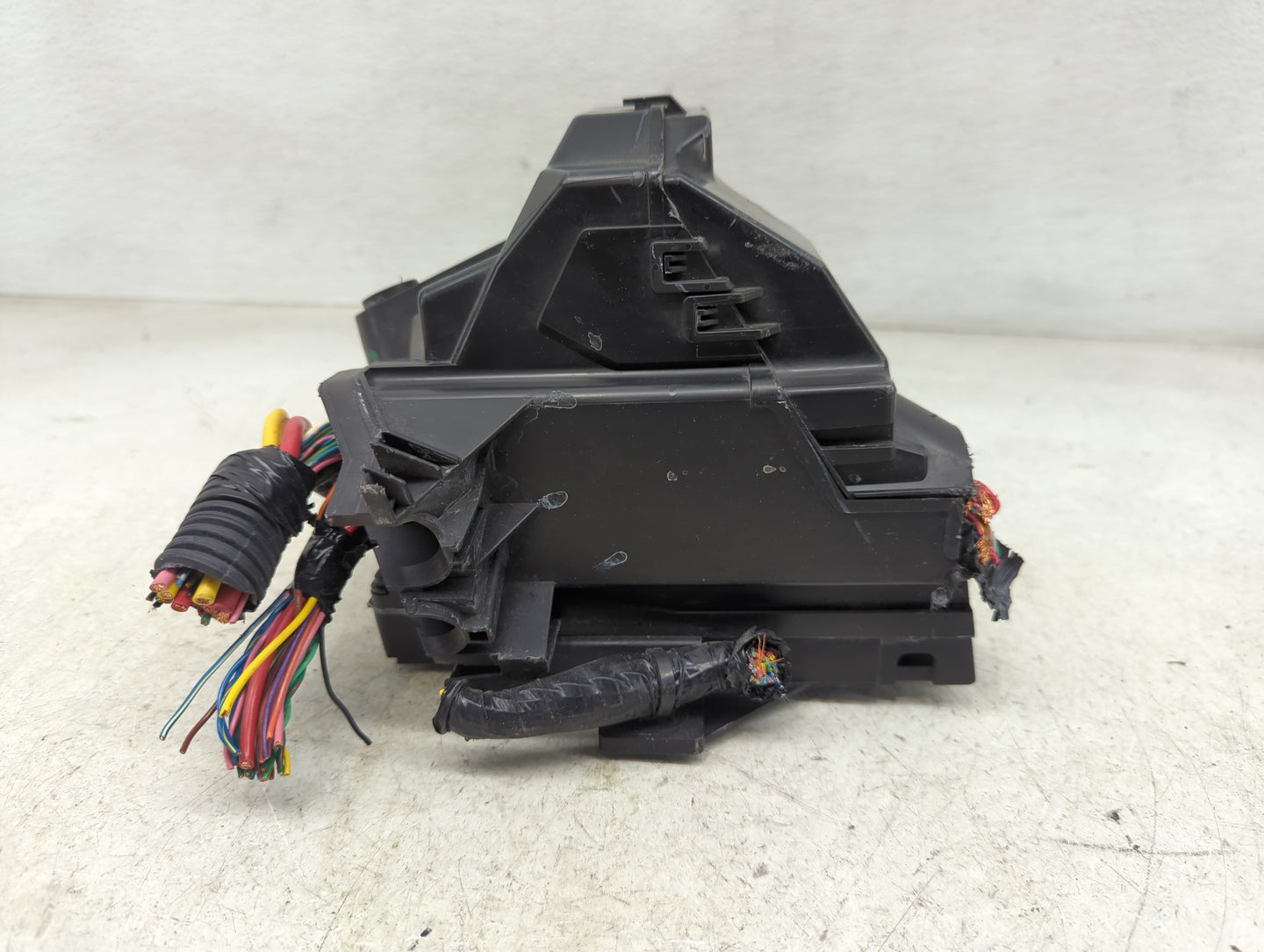 2013-2019 Nissan Versa Fusebox Fuse Box Panel Relay Module Fits Fits 2013 2014 2015 2016 2017 2018 2019 OEM Used Auto Parts 