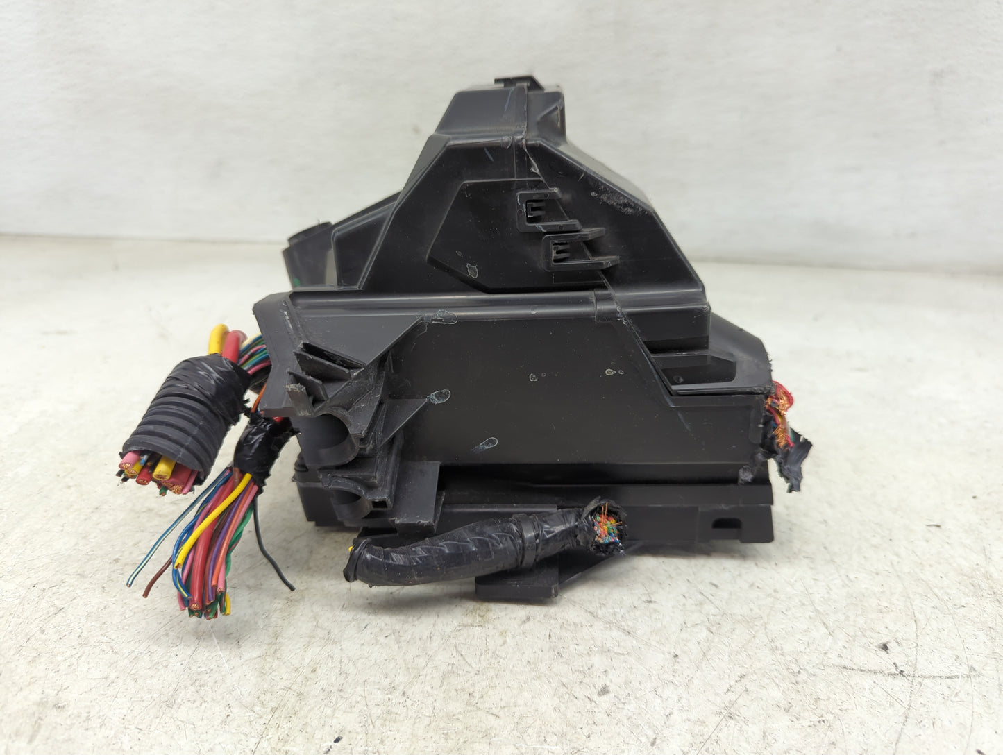 2013-2019 Nissan Versa Fusebox Fuse Box Panel Relay Module Fits Fits 2013 2014 2015 2016 2017 2018 2019 OEM Used Auto Parts 