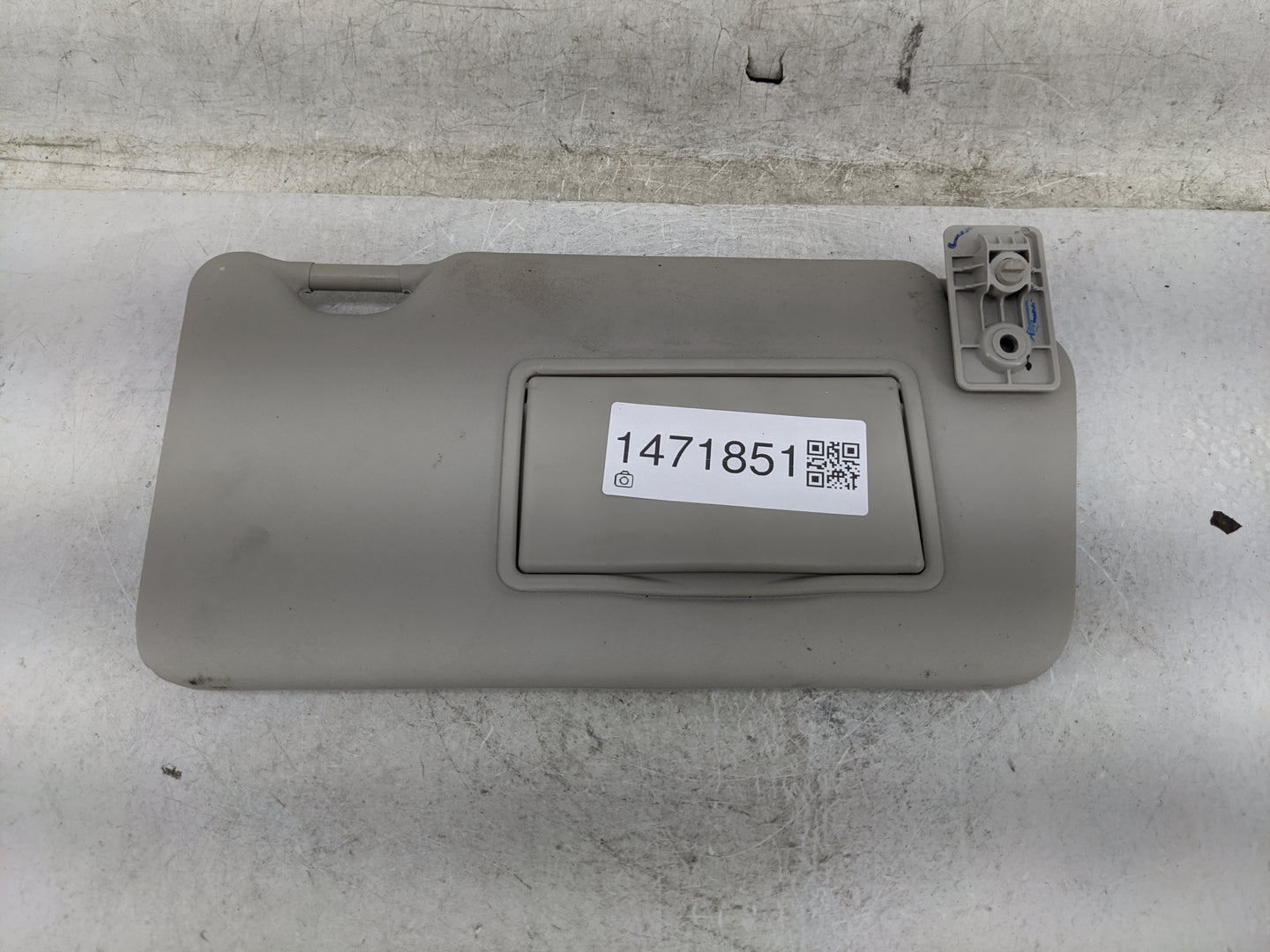 2016-2019 Nissan Versa Sun Visor Shade Replacement Passenger Right Mirror Fits Fits 2015 2016 2017 2018 2019 OEM Used Auto P