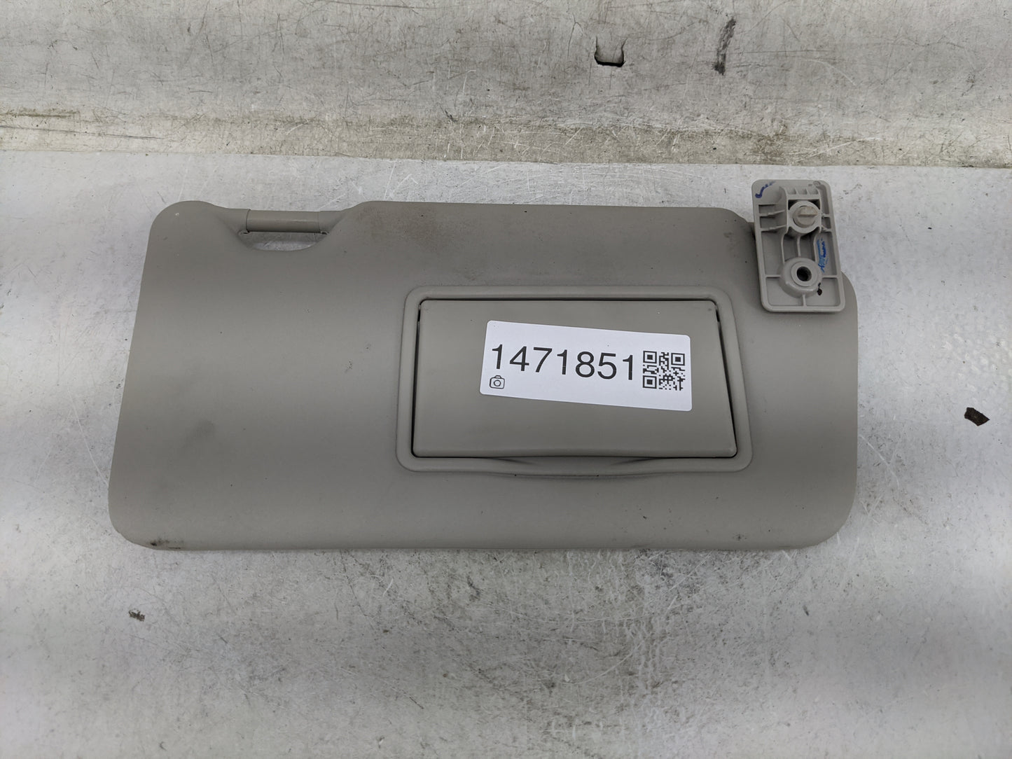 2016-2019 Nissan Versa Sun Visor Shade Replacement Passenger Right Mirror Fits Fits 2015 2016 2017 2018 2019 OEM Used Auto P