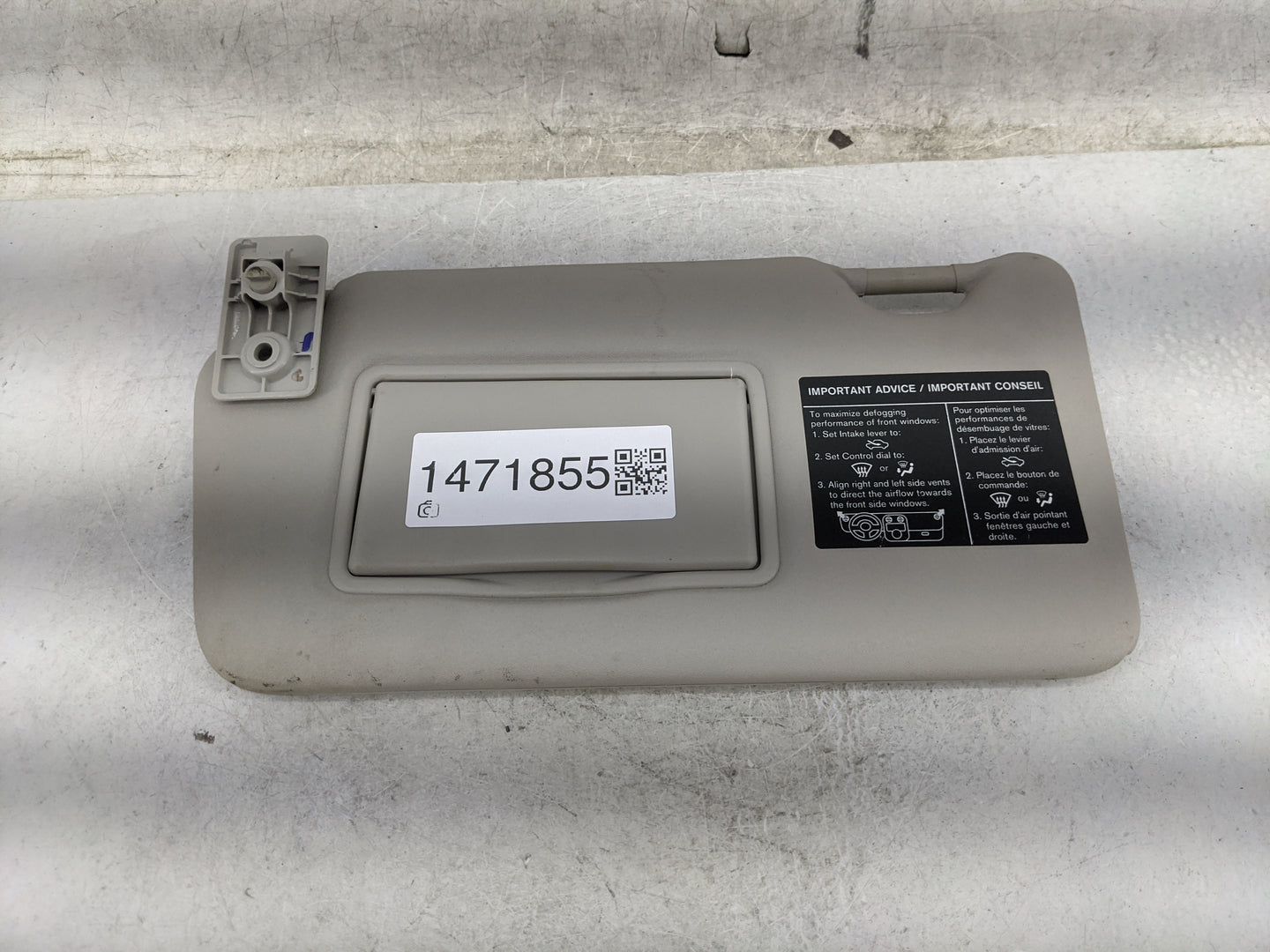 2016-2019 Nissan Versa Sun Visor Shade Replacement Driver Left Mirror Fits Fits 2015 2016 2017 2018 2019 OEM Used Auto Parts