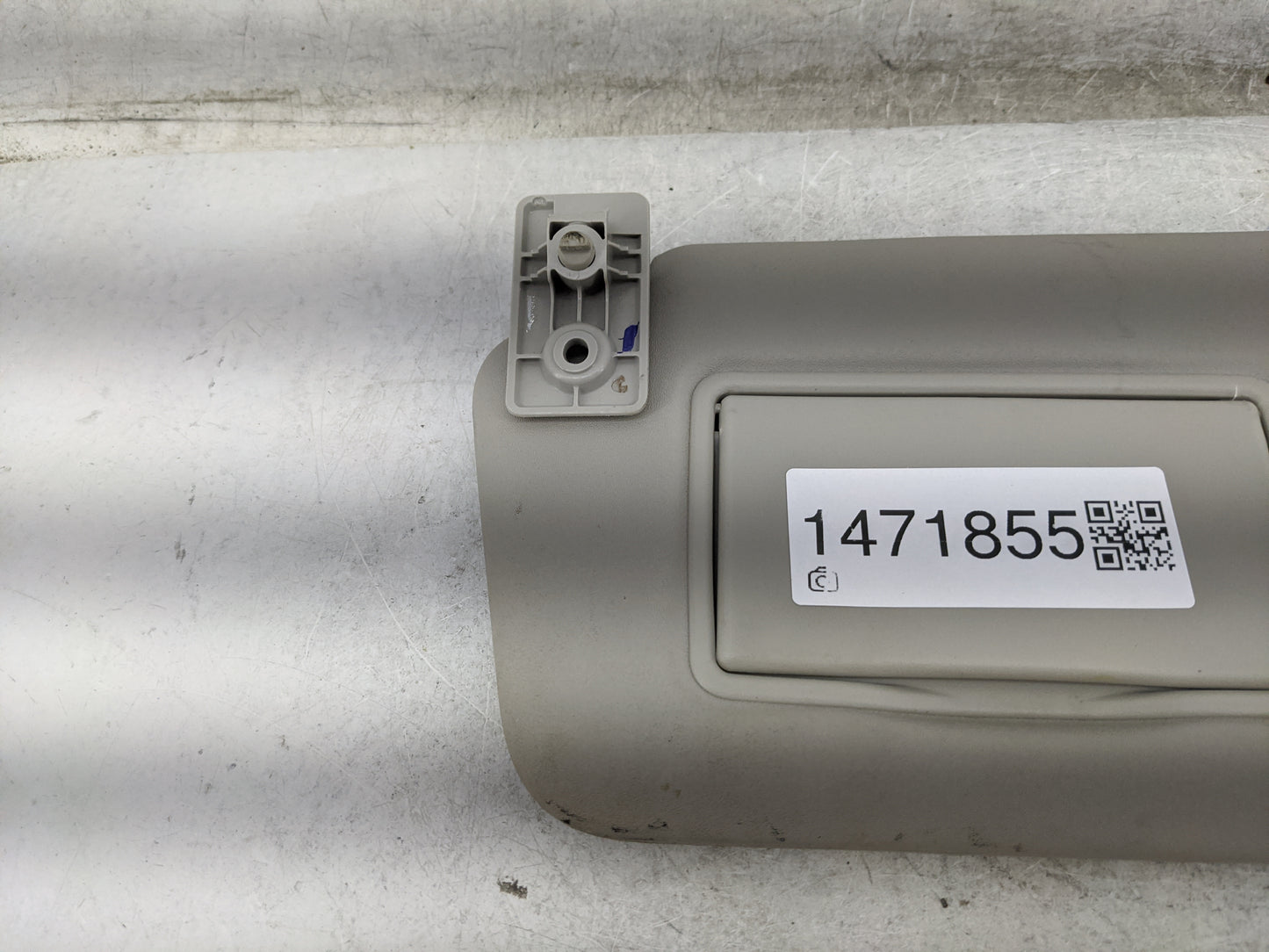 2016-2019 Nissan Versa Sun Visor Shade Replacement Driver Left Mirror Fits Fits 2015 2016 2017 2018 2019 OEM Used Auto Parts