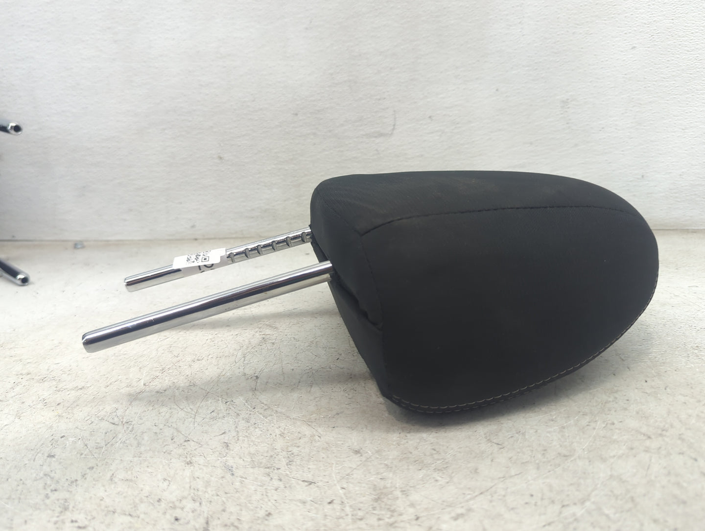 2016 Nissan Versa Headrest Head Rest Front Passenger Seat Black 1472343 - Oemusedautoparts1.com
