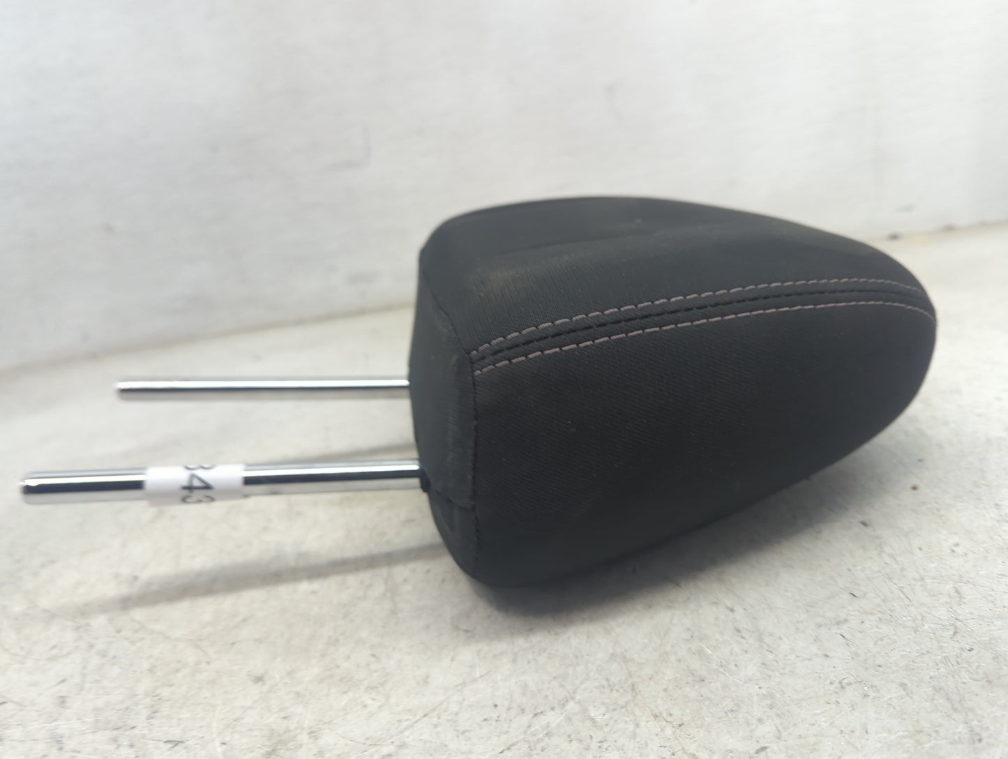 2016 Nissan Versa Headrest Head Rest Front Passenger Seat Black 1472343 - Oemusedautoparts1.com