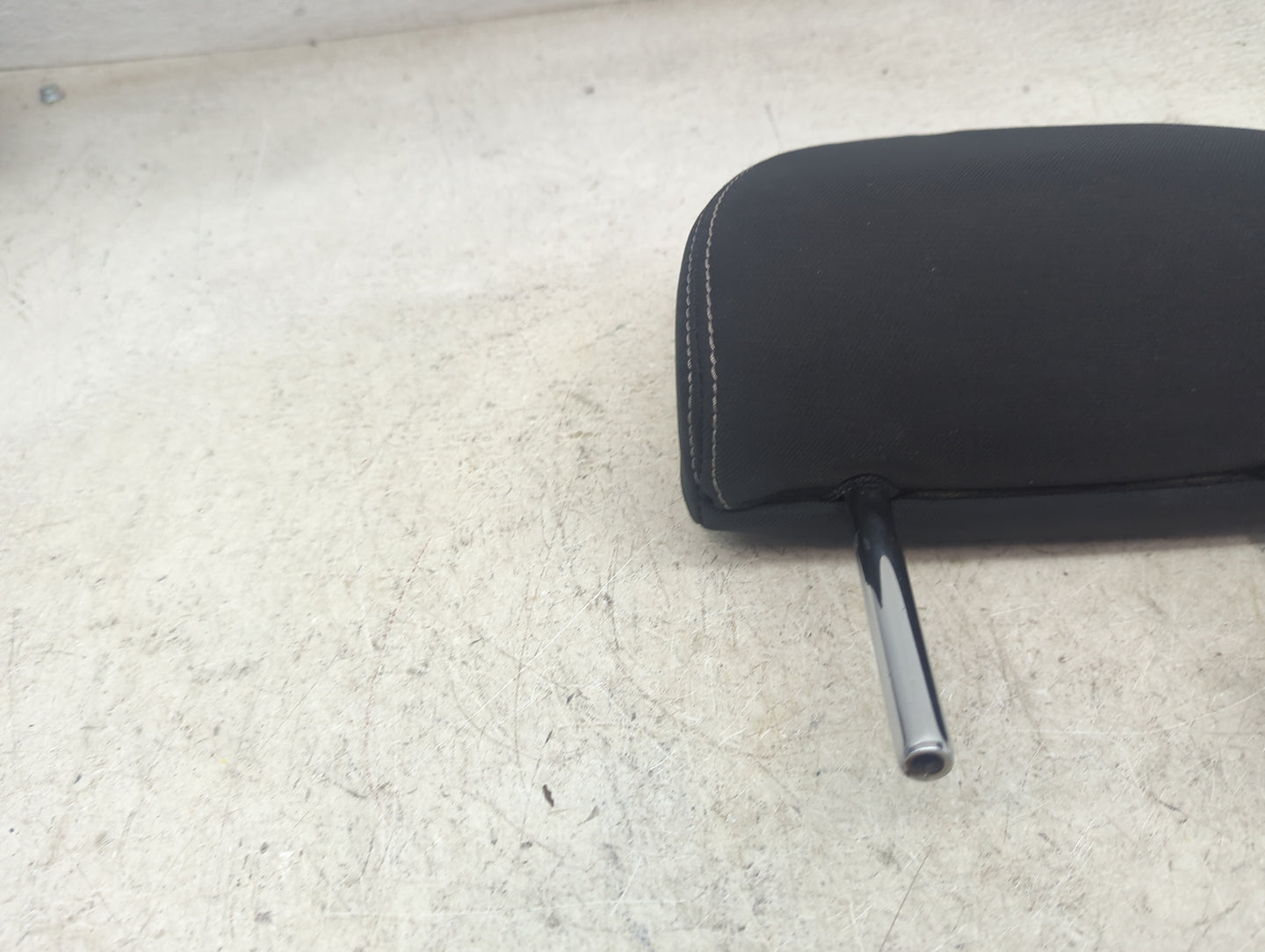 2016 Nissan Versa Headrest Head Rest Front Passenger Seat Black - Oemusedautoparts1.com