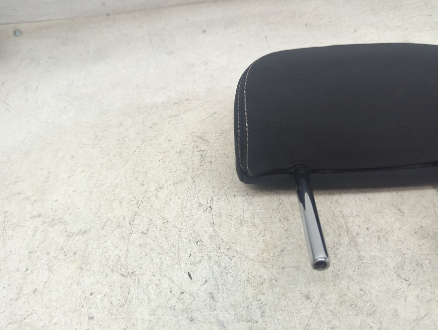 2016 Nissan Versa Headrest Head Rest Front Passenger Seat Black - Oemusedautoparts1.com