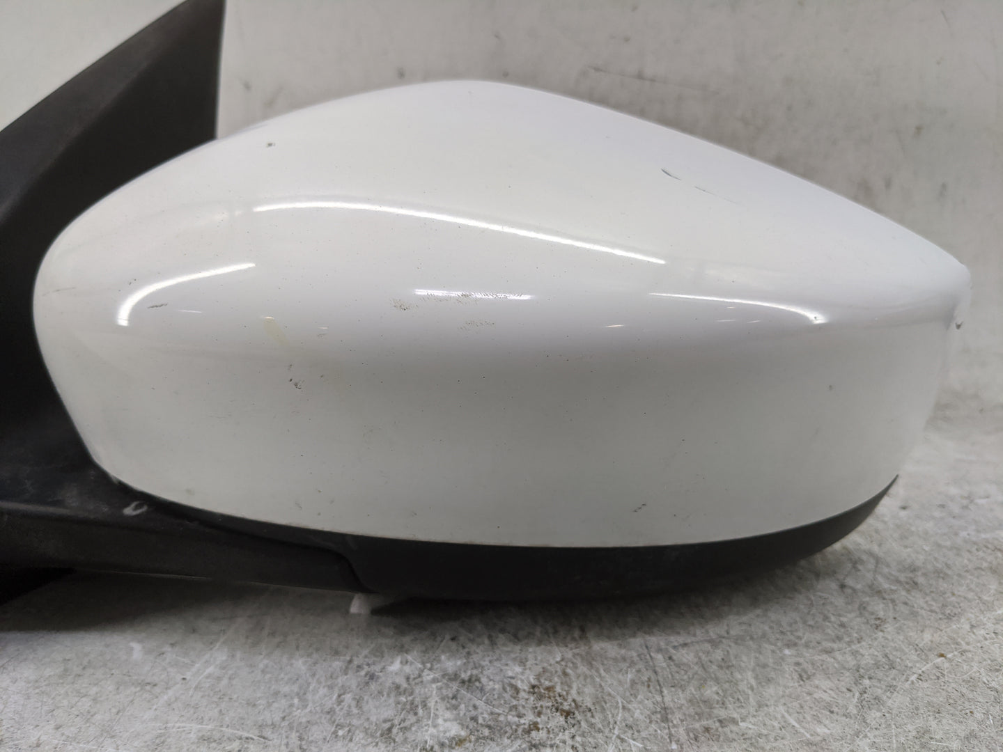 2015-2019 Nissan Versa Driver Side View Mirror - Left Door Mirror OEM Used - Oemusedautoparts1.com