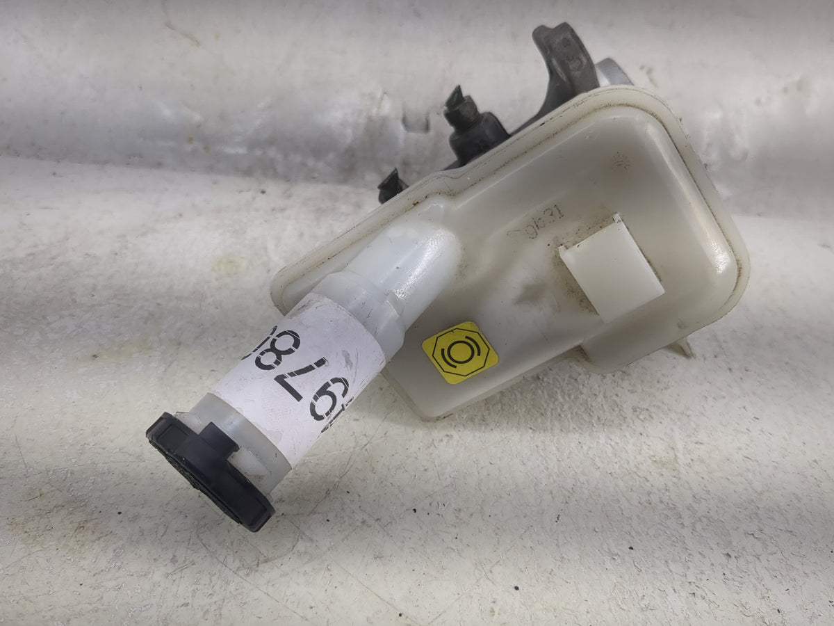 2012-2019 Nissan Versa Brake Master Cylinder 1497809 - Oemusedautoparts1.com