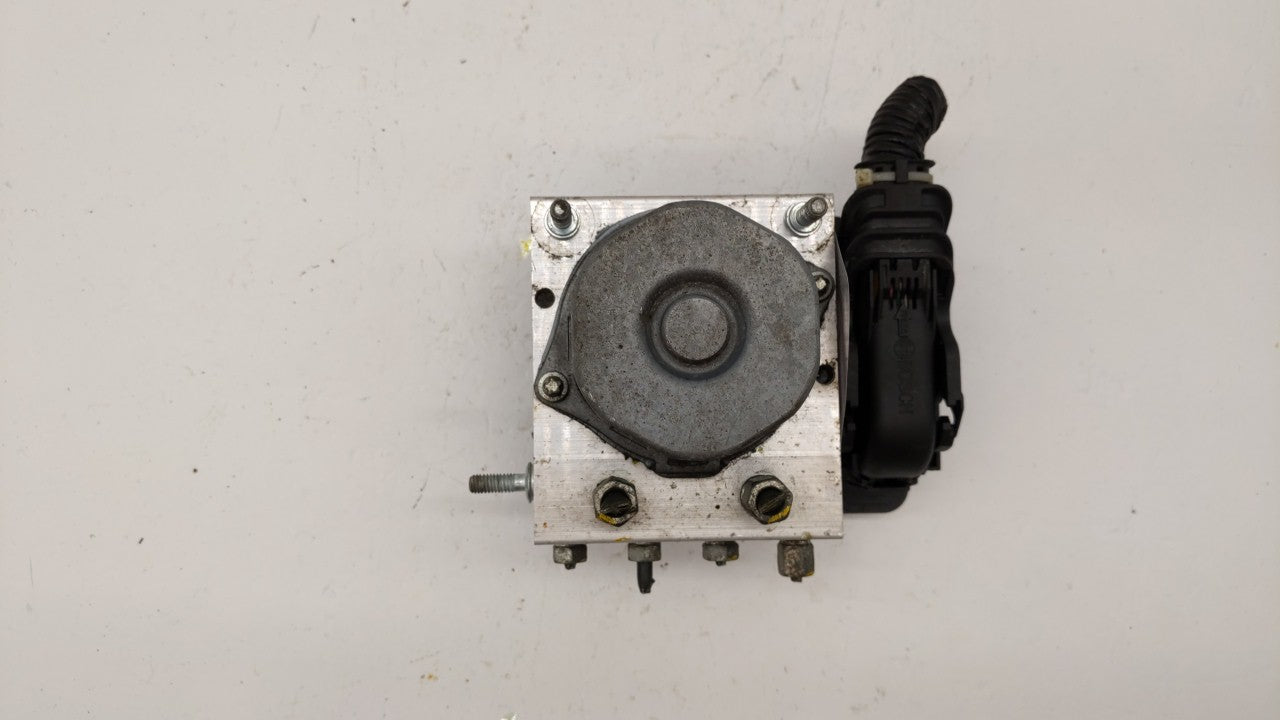2015-2019 Nissan Versa ABS Pump Control Module Replacement P/N:47660 9KS0A 47660 9KL0A Fits Fits 2015 2016 2017 2018 2019 OE