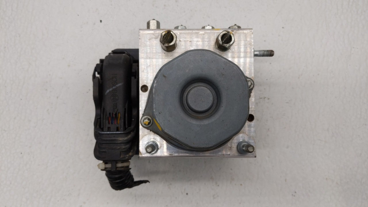 2015-2018 Nissan Versa ABS Pump Control Module Replacement P/N:47660 9KL0A Fits Fits 2015 2016 2017 2018 OEM Used Auto Parts