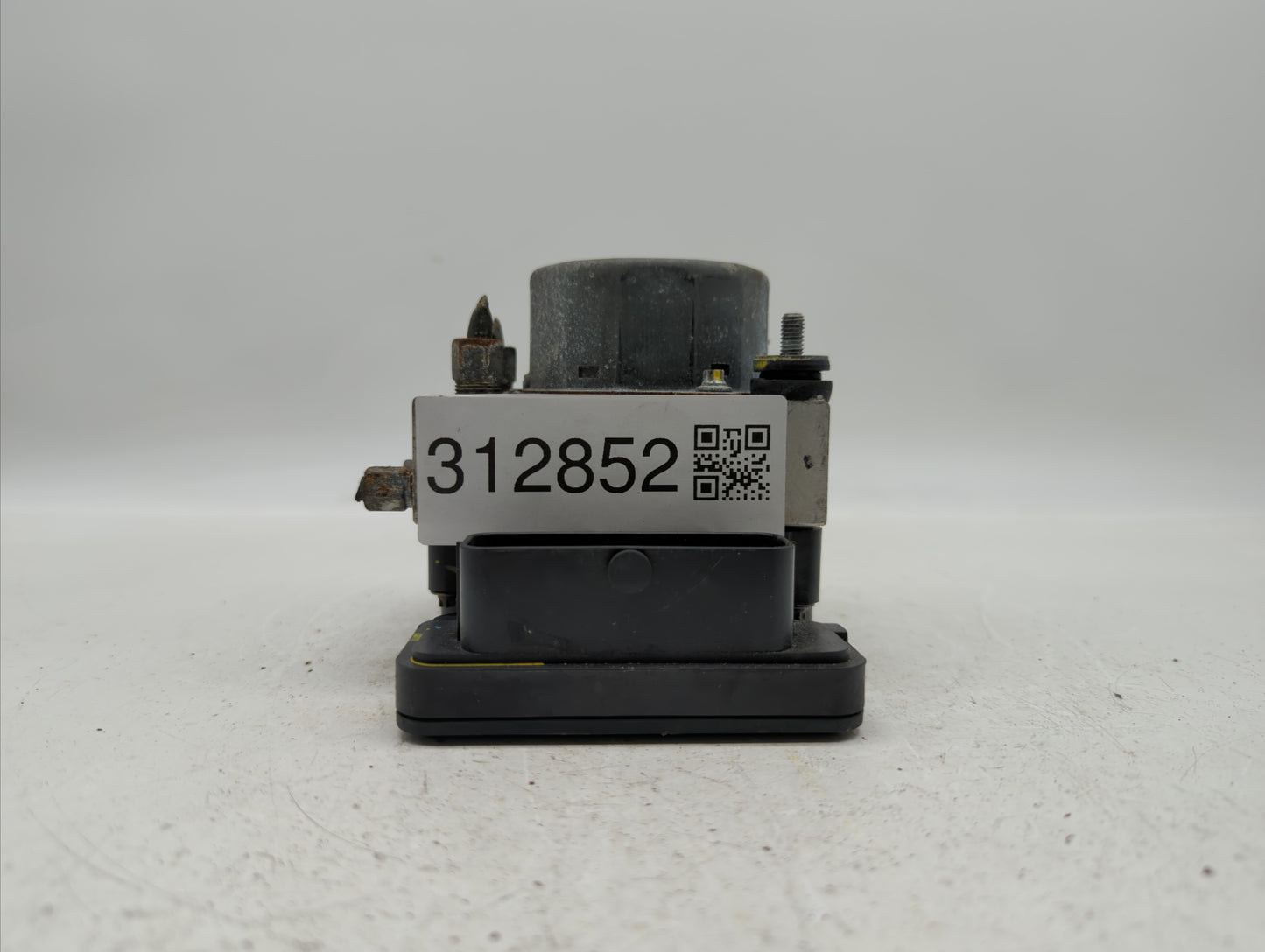 2015-2019 Nissan Versa ABS Pump Control Module Replacement P/N:47660 9KS0A 47660 9KL0A Fits Fits 2015 2016 2017 2018 2019 OE