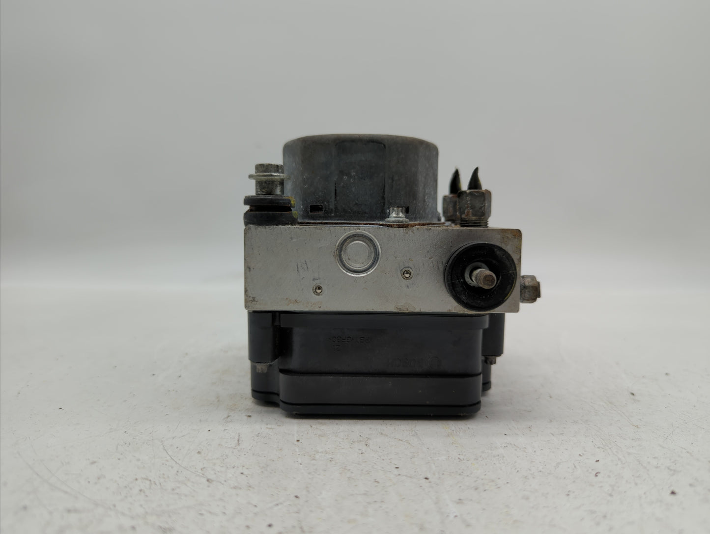 2015-2019 Nissan Versa ABS Pump Control Module Replacement P/N:47660 9KS0A 47660 9KL0A Fits Fits 2015 2016 2017 2018 2019 OE