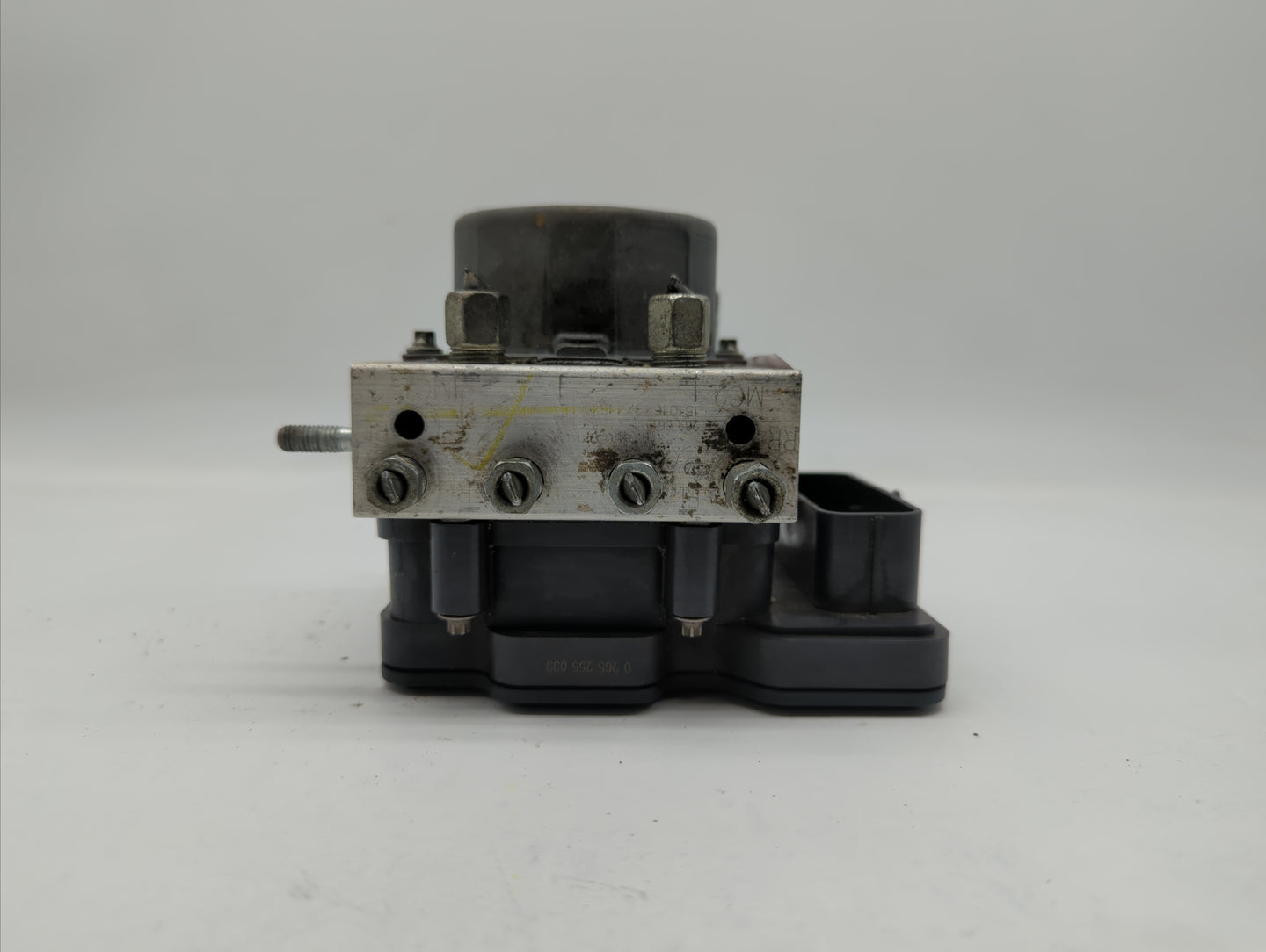 2015-2019 Nissan Versa ABS Pump Control Module Replacement P/N:47660 9KS0A 47660 9KL0A Fits Fits 2015 2016 2017 2018 2019 OE