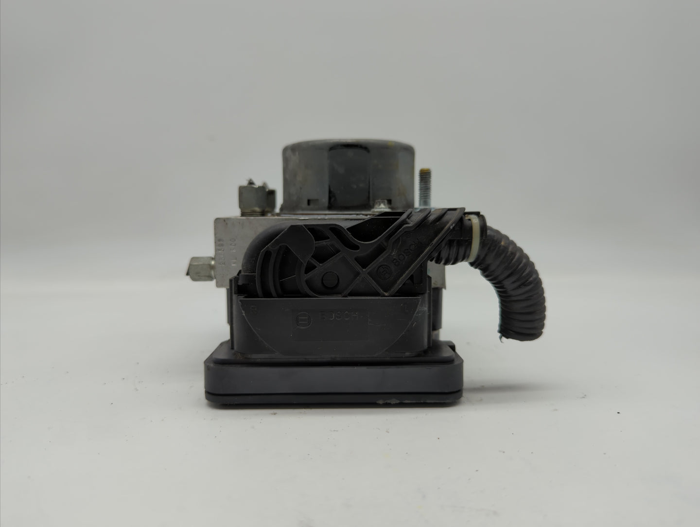2015-2019 Nissan Versa ABS Pump Control Module Replacement P/N:47660 9KS0A 47660 9KL0A Fits Fits 2015 2016 2017 2018 2019 OE