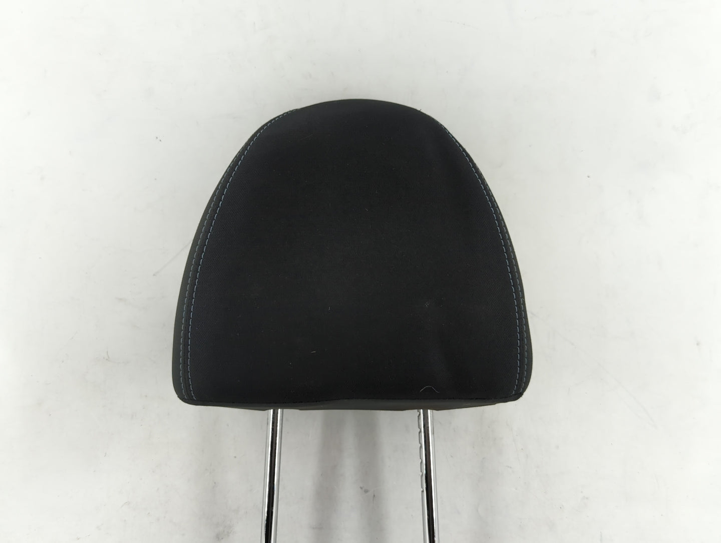 Nissan Versa Headrest Head Rest Rear Center Seat Black - Oemusedautoparts1.com