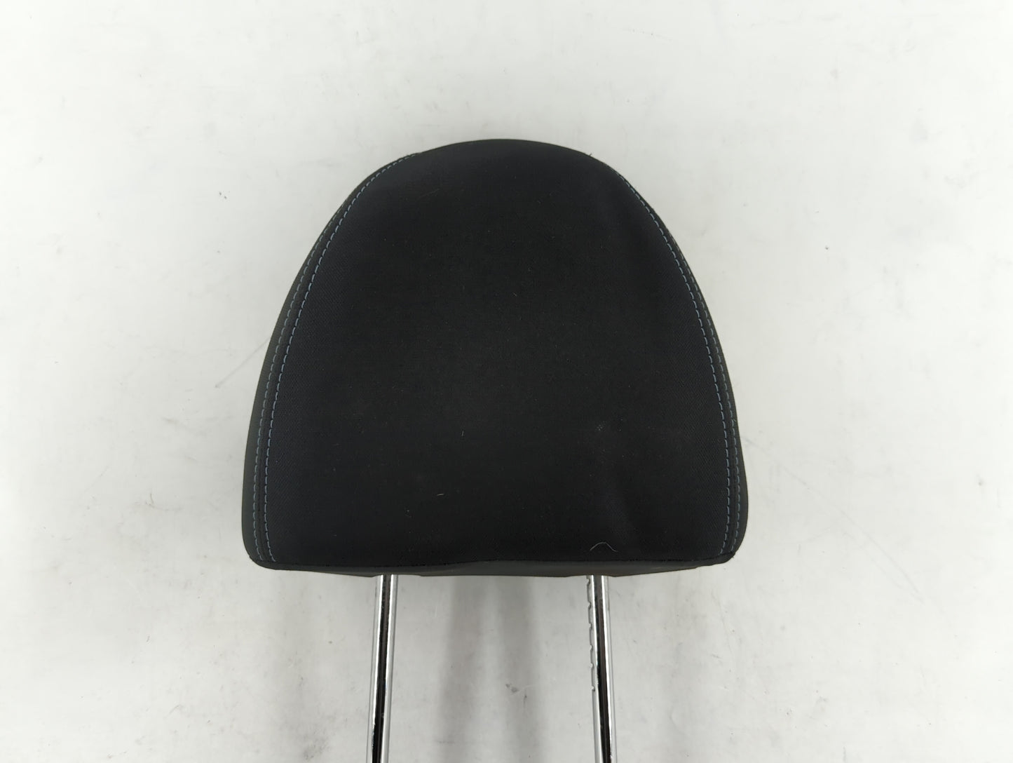 Nissan Versa Headrest Head Rest Rear Center Seat Black - Oemusedautoparts1.com