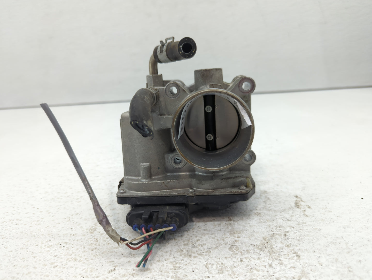 2012-2019 Nissan Versa Throttle Body P/N:3AA50-02 E Fits Fits 2012 2013 2014 2015 2016 2017 2018 2019 OEM Used Auto Parts - 
