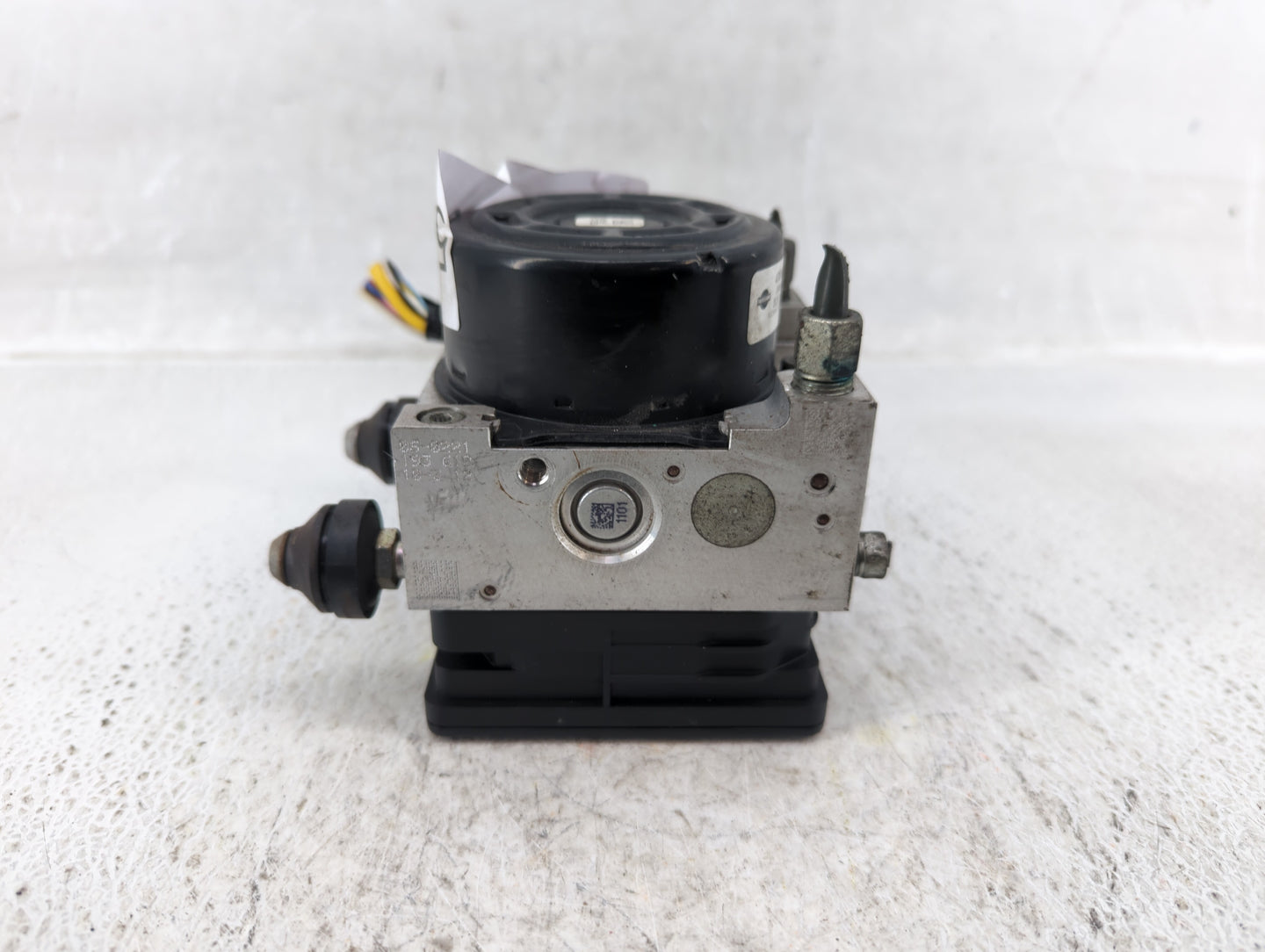 2014-2019 Nissan Versa ABS Pump Control Module Replacement P/N:47660 3WC0B Fits Fits 2014 2015 2016 2017 2018 2019 OEM Used 