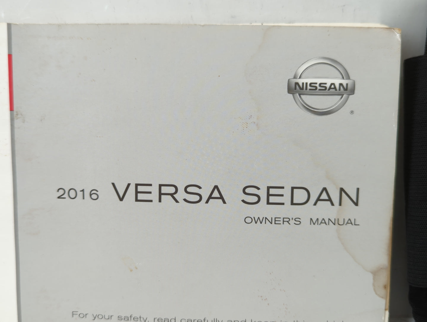 2016 Nissan Versa Owners Manual Book Guide P/N:OM16EM ON17U0 OEM Used Auto Parts - Oemusedautoparts1.com