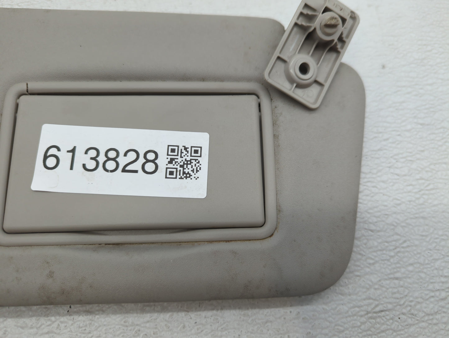 2016-2019 Nissan Versa Sun Visor Shade Replacement Passenger Right Mirror Fits Fits 2015 2016 2017 2018 2019 OEM Used Auto P