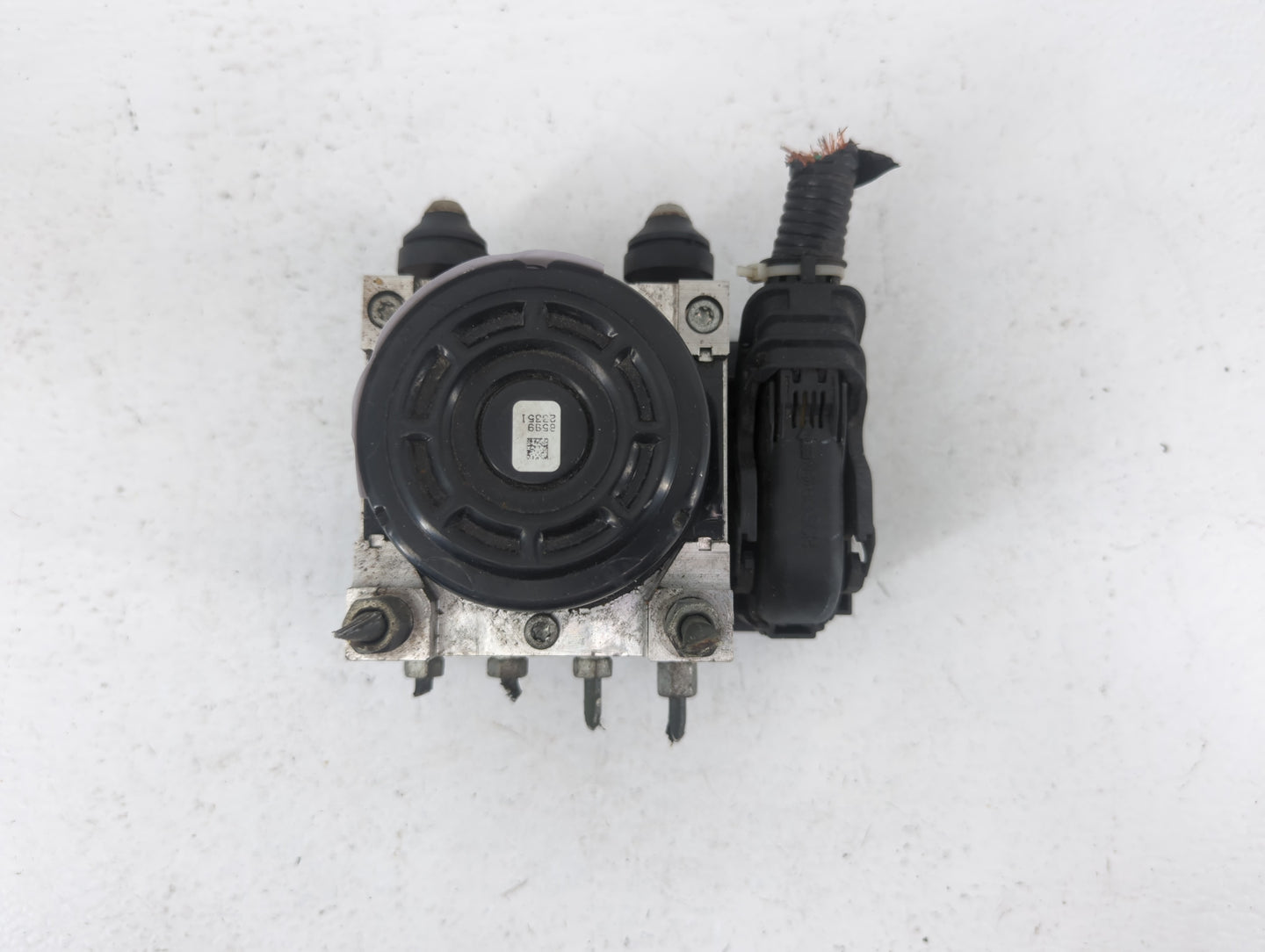 2014-2019 Nissan Versa ABS Pump Control Module Replacement P/N:47660 3WC0B Fits Fits 2014 2015 2016 2017 2018 2019 OEM Used 